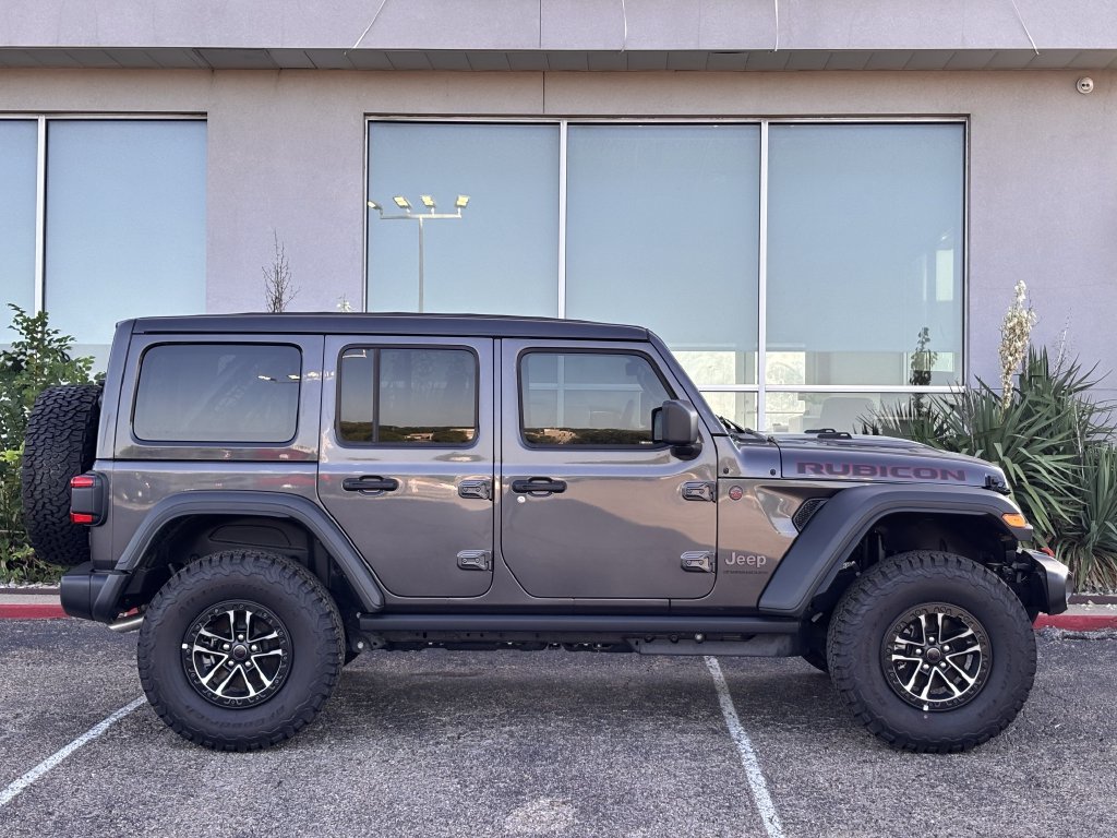 New 2026 Jeep Wrangler Unlimited Rubicon w/ Xtreme 35 Tire Package AWD/4WD image 3