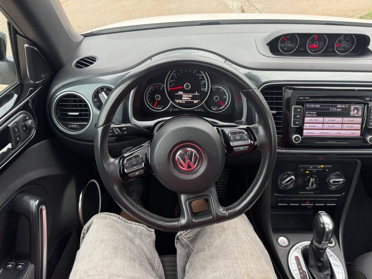 Used 2013 Volkswagen Beetle 2.0T FWD image 18