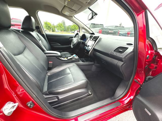 Used 2015 Nissan Leaf SL w/ Premium Package FWD image 29