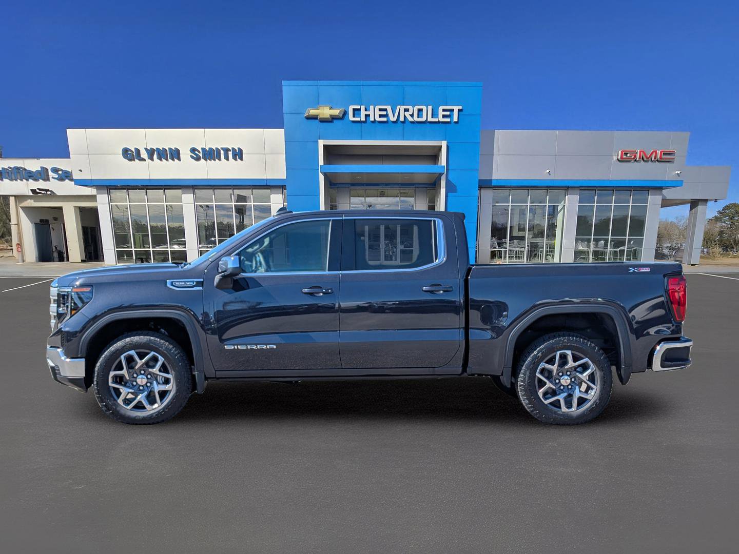 New 2026 GMC Sierra 1500 SLE w/ X31 Off-Road Package image 13