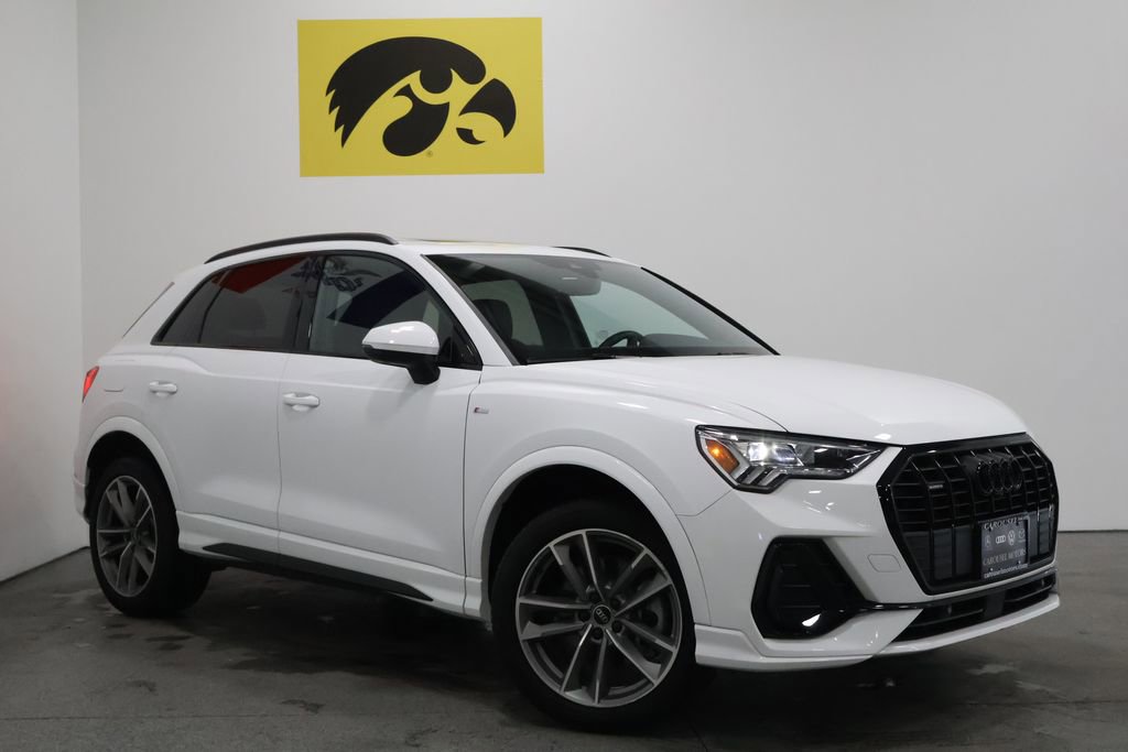 Used 2024 Audi Q3 2.0T Premium Plus w/ Premium Plus Package image 2
