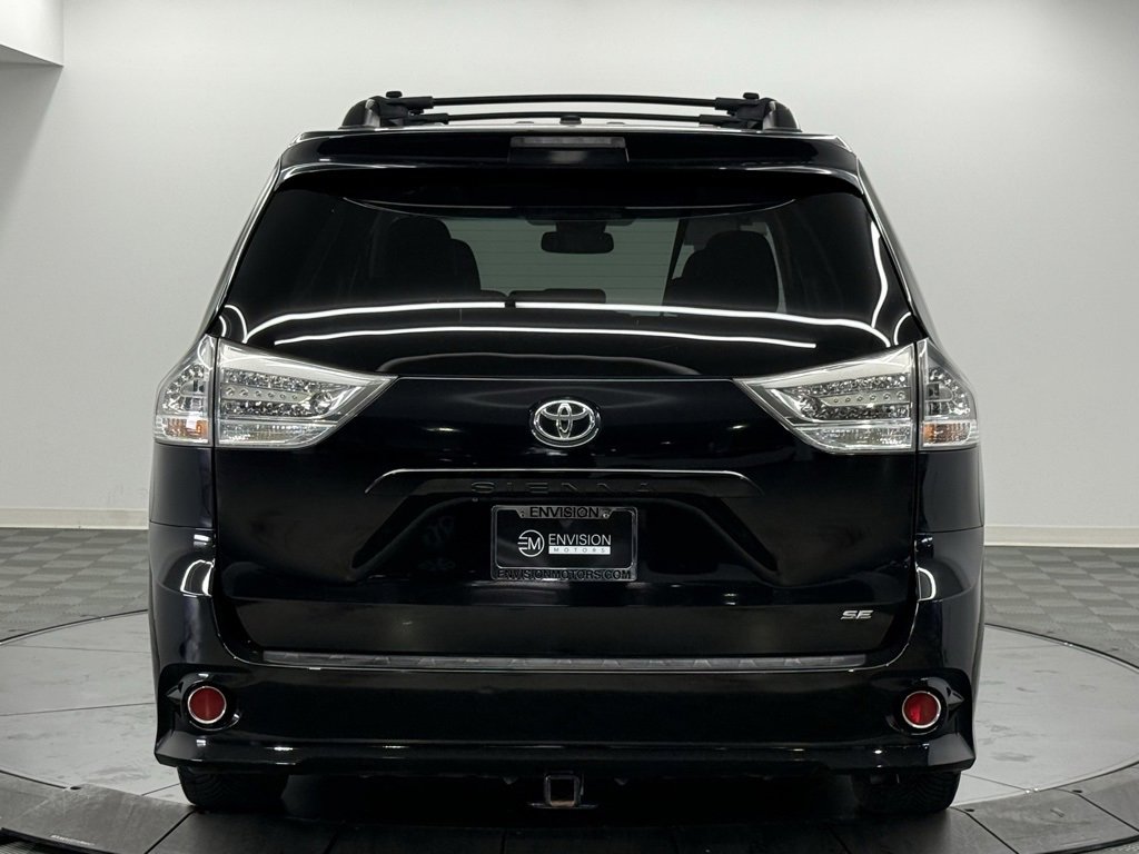 Used 2015 Toyota Sienna SE Premium image 8