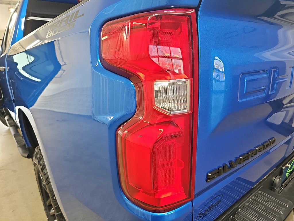Certified 2024 Chevrolet Silverado 1500 LT Trail Boss w/ Convenience Package II image 39