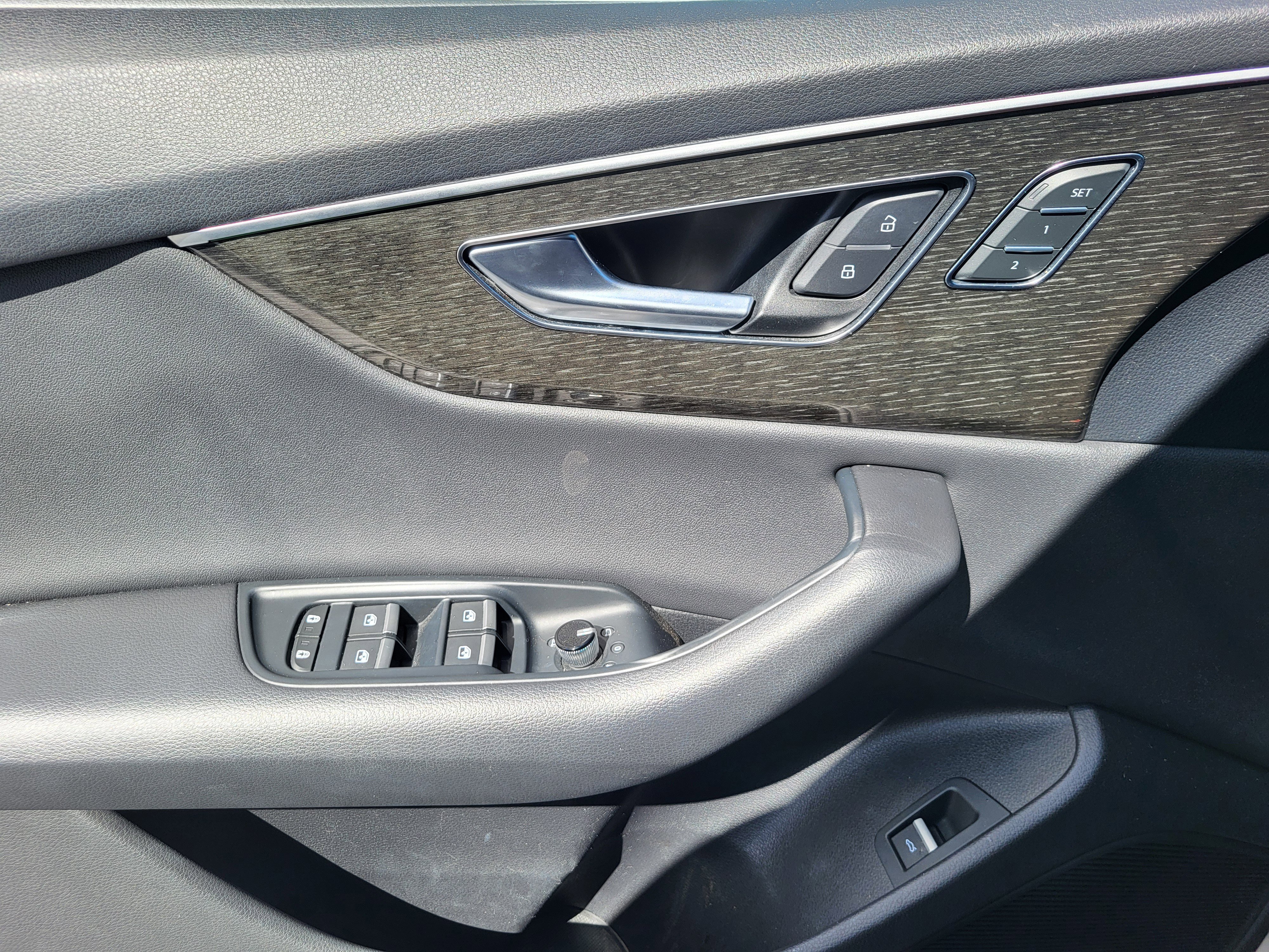 Used 2020 Audi Q8 Premium Plus image 56