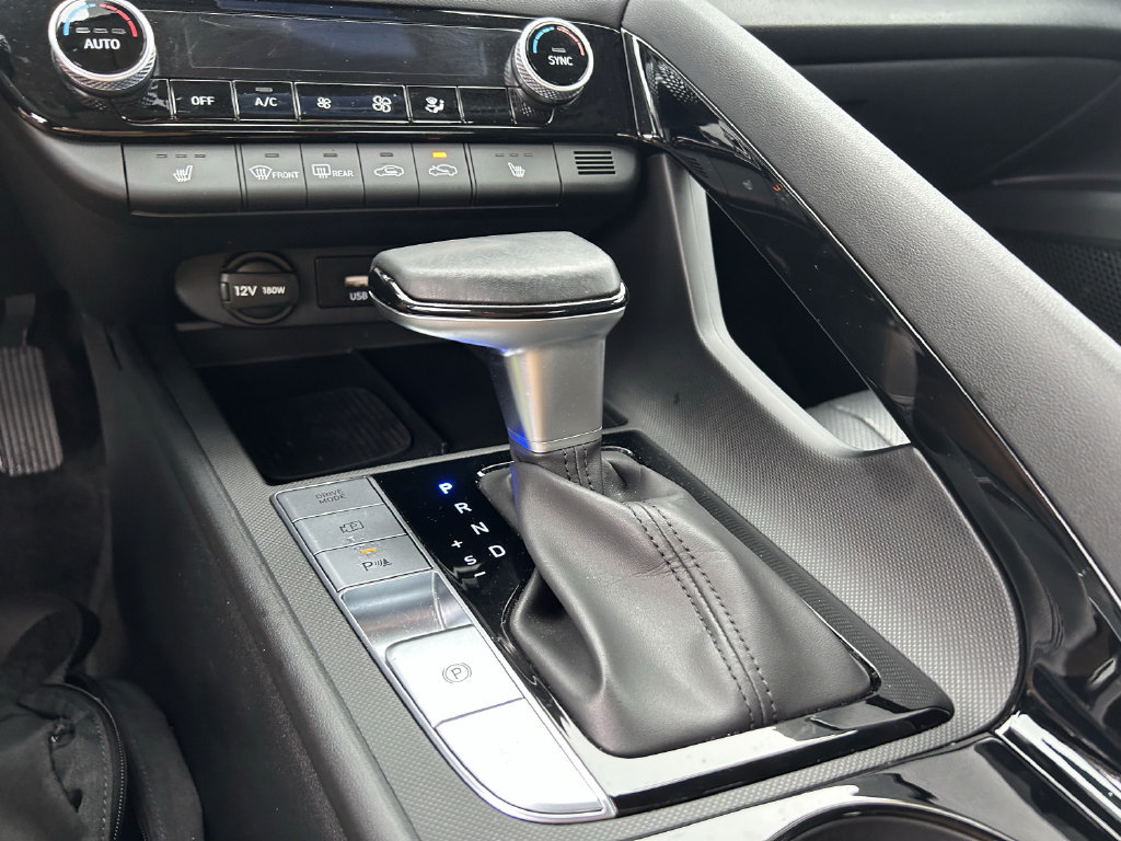 Certified 2024 Hyundai Elantra Limited FWD image 28
