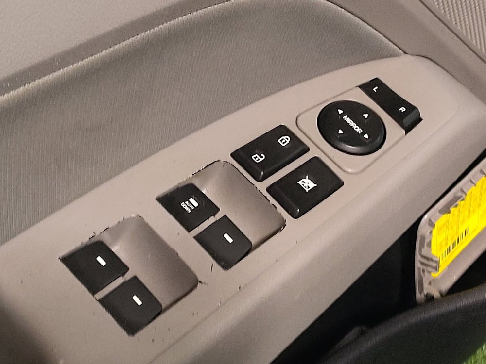 Used 2017 Hyundai Elantra SE image 27