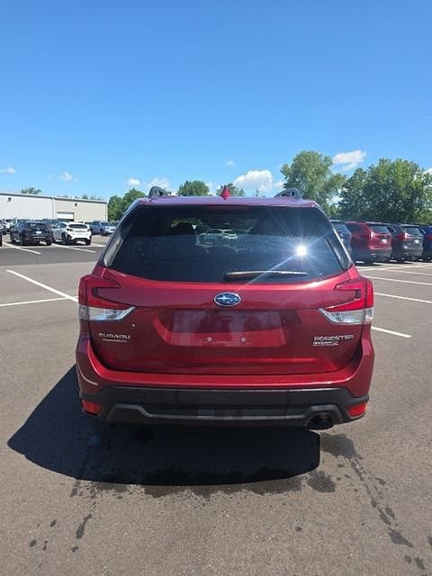 Used 2023 Subaru Forester Premium AWD/4WD image 5