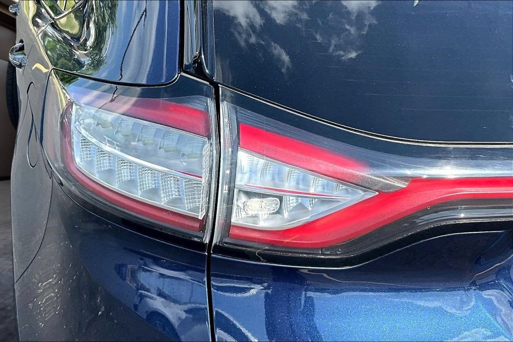 Used 2017 Ford Edge Titanium w/ Equipment Group 301A AWD/4WD image 23