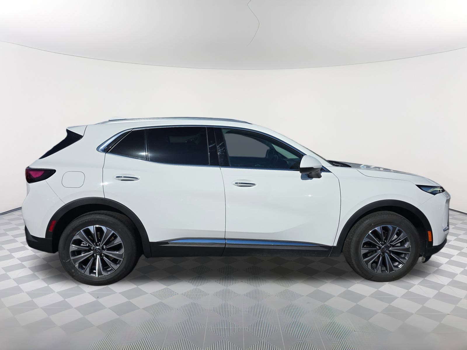 Used 2025 Buick Envision Preferred image 2