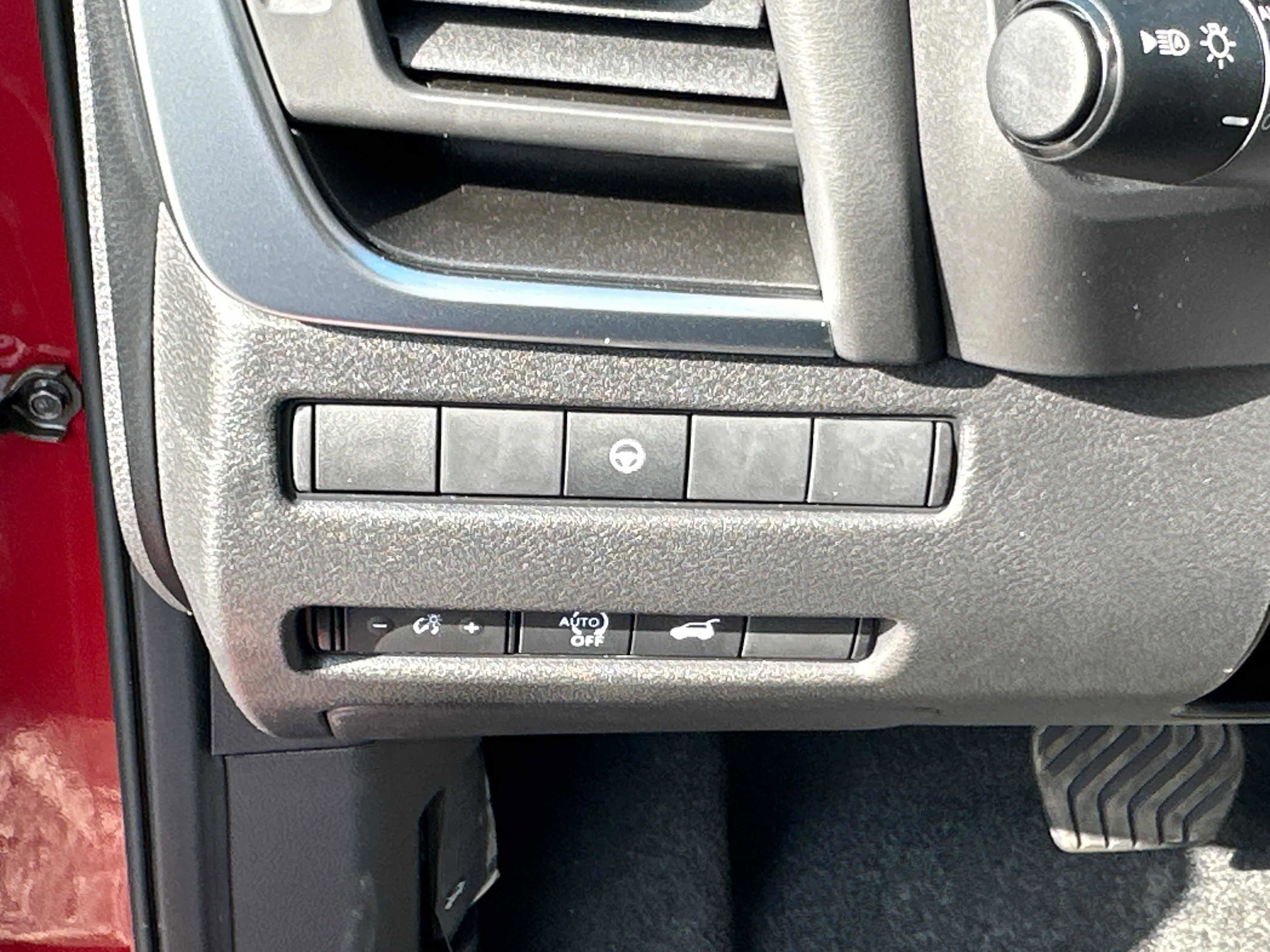 New 2026 Nissan Rogue SV AWD/4WD image 25