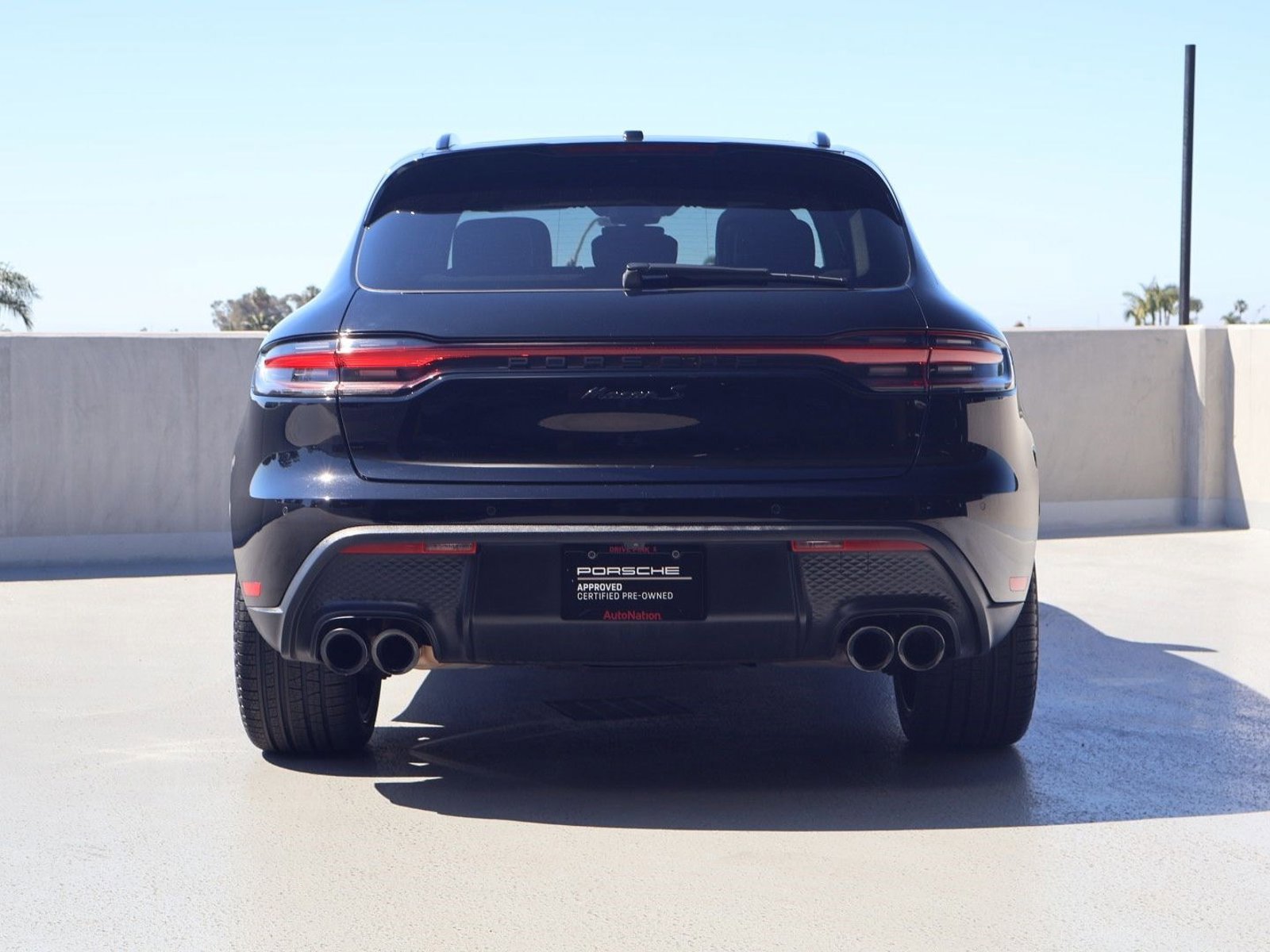 Certified 2022 Porsche Macan S image 10