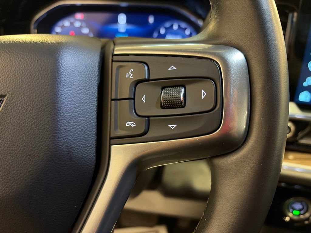 Used 2024 Chevrolet Silverado 1500 LT AWD/4WD image 25