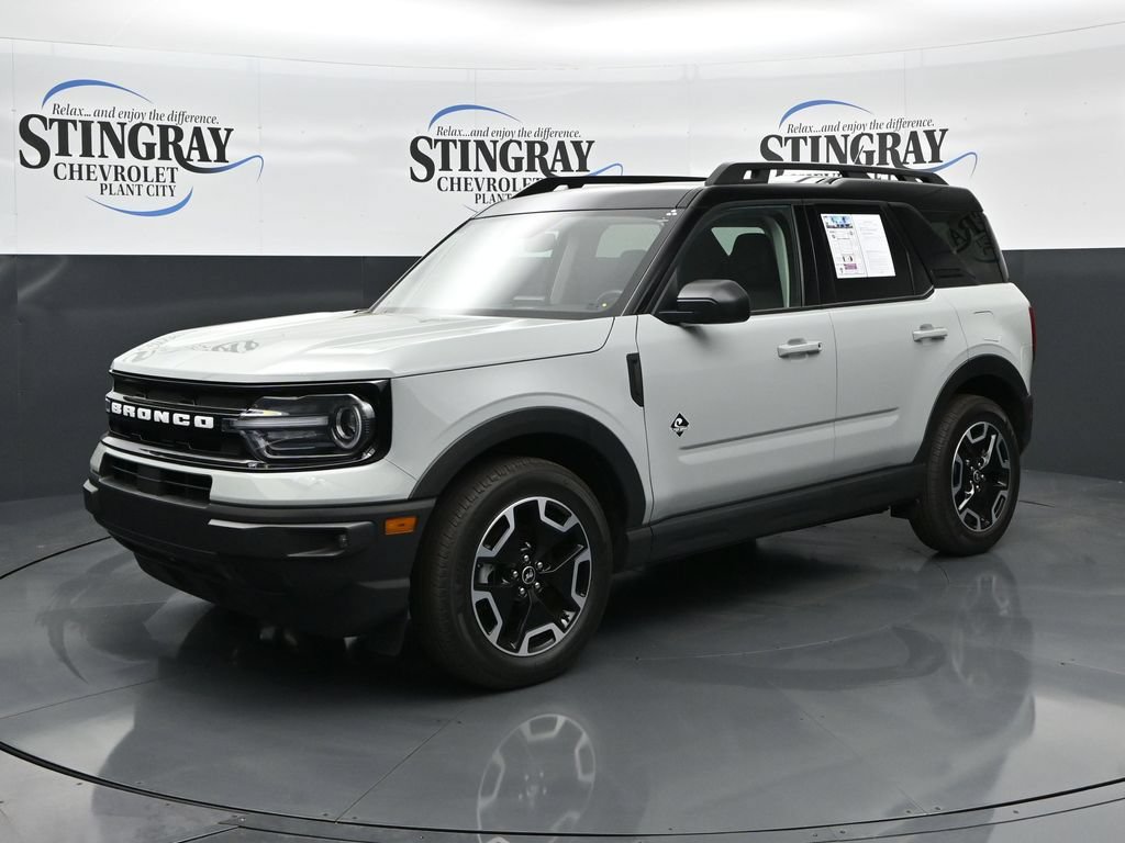 Used 2023 Ford Bronco Sport Outer Banks w/ Tech Package AWD/4WD image 3