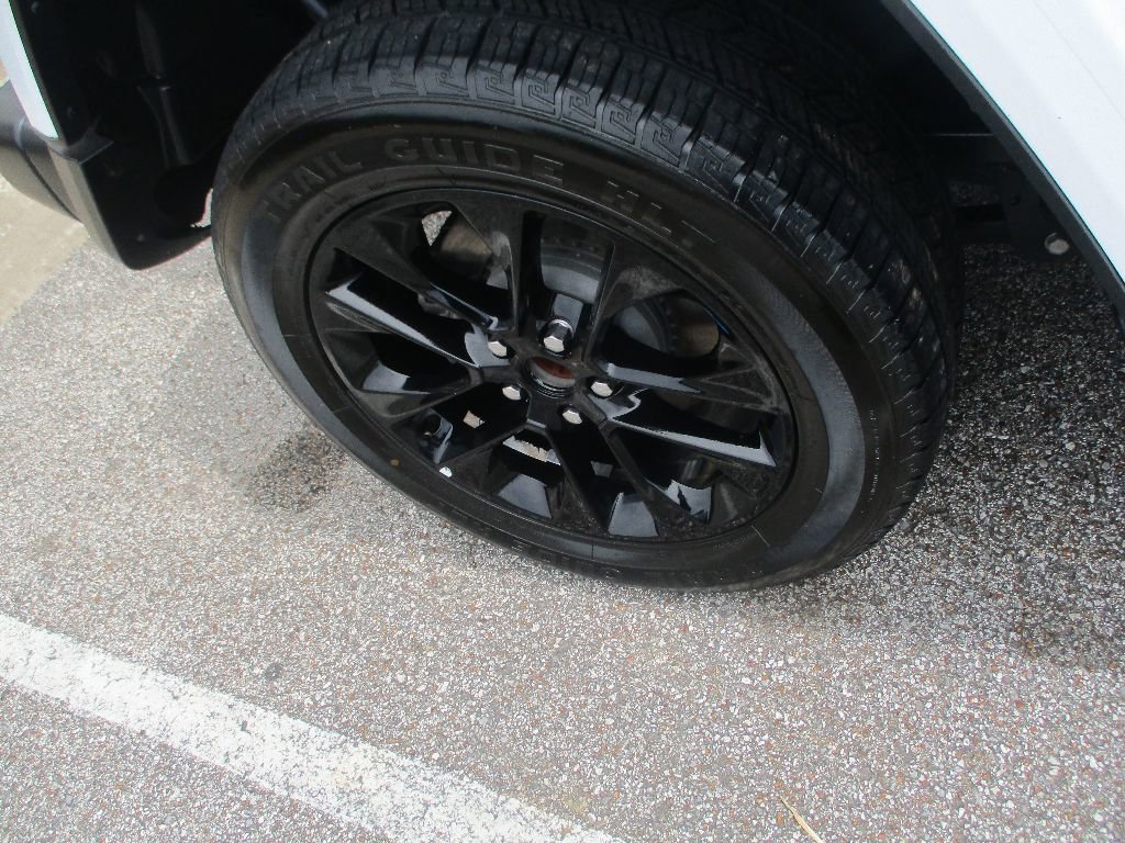 Used 2023 Jeep Wrangler Sahara image 21