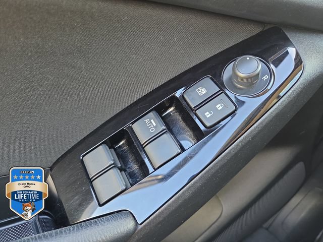 Used 2017 MAZDA MAZDA3 Sport FWD image 18