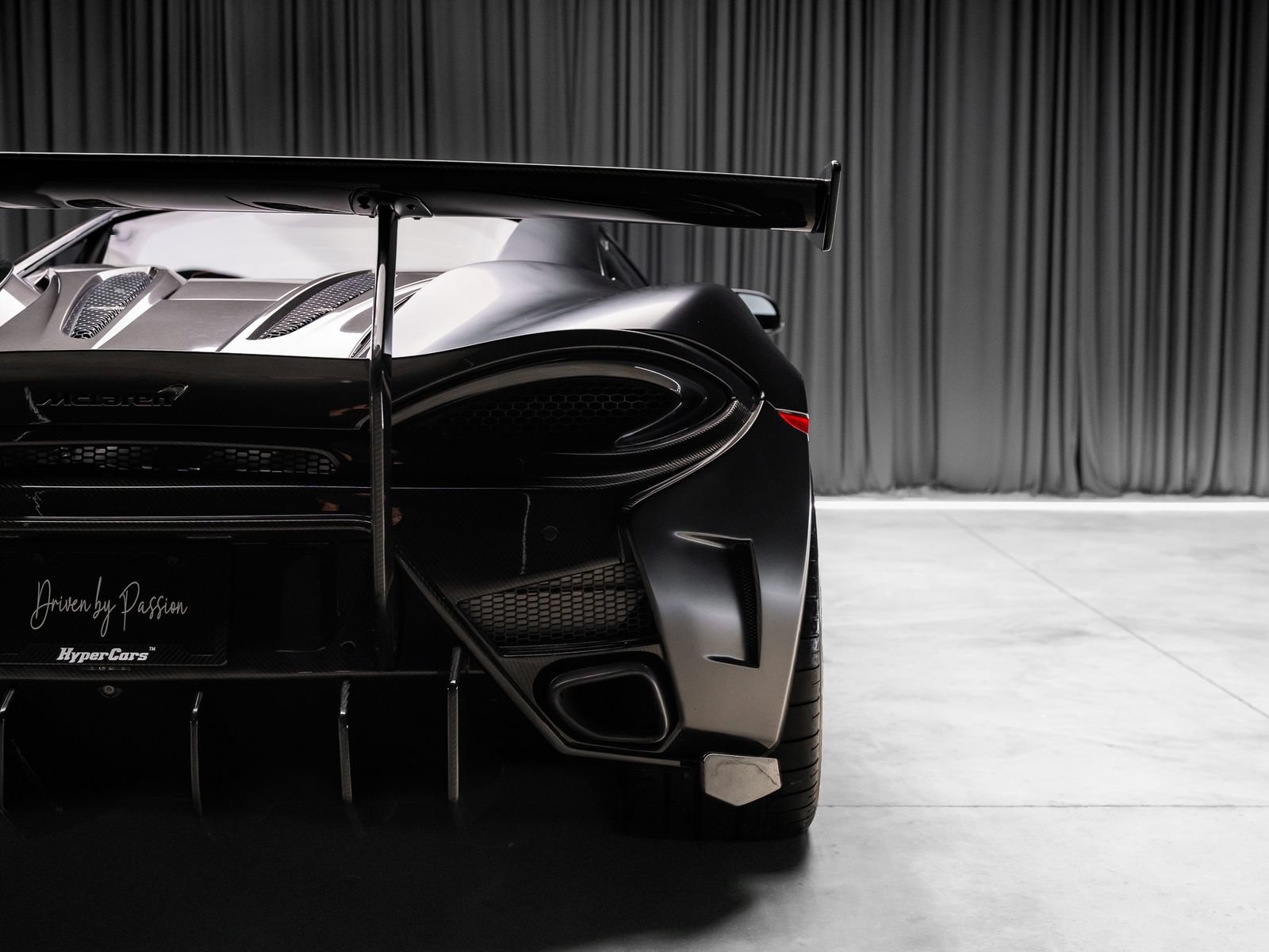 Used 2016 McLaren 570S Coupe RWD image 38
