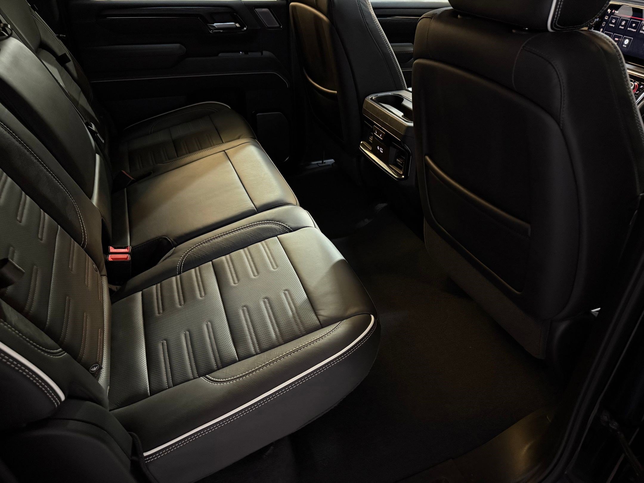 Used 2024 GMC Sierra 2500 AT4X w/ AT4X AEV Edition image 46