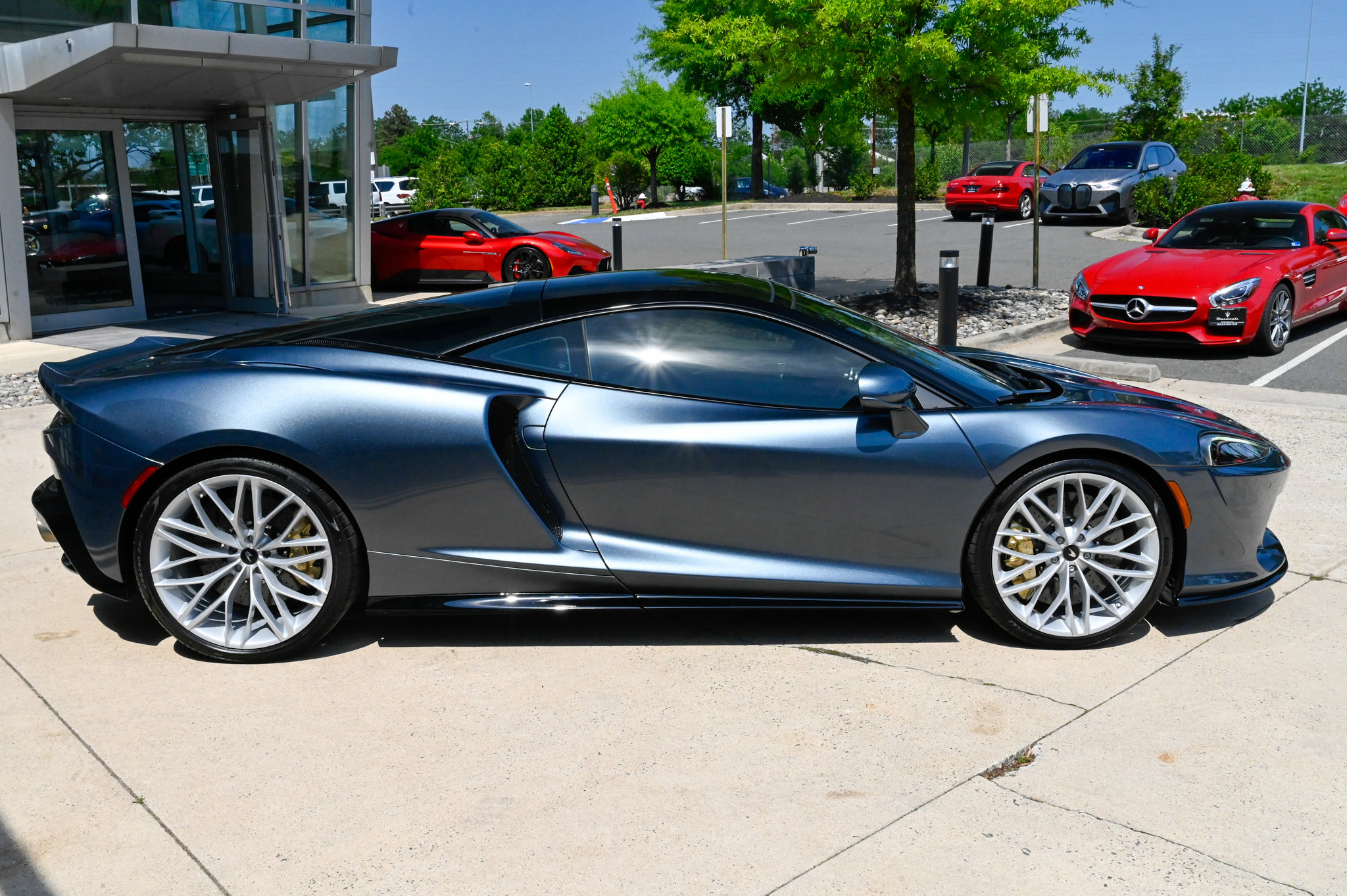 Used 2023 McLaren GT RWD image 4