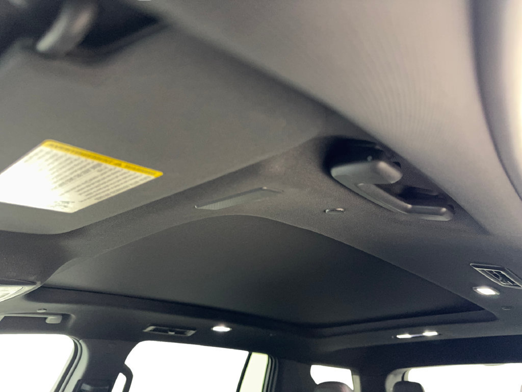 Used 2024 Chevrolet Traverse RS FWD image 74