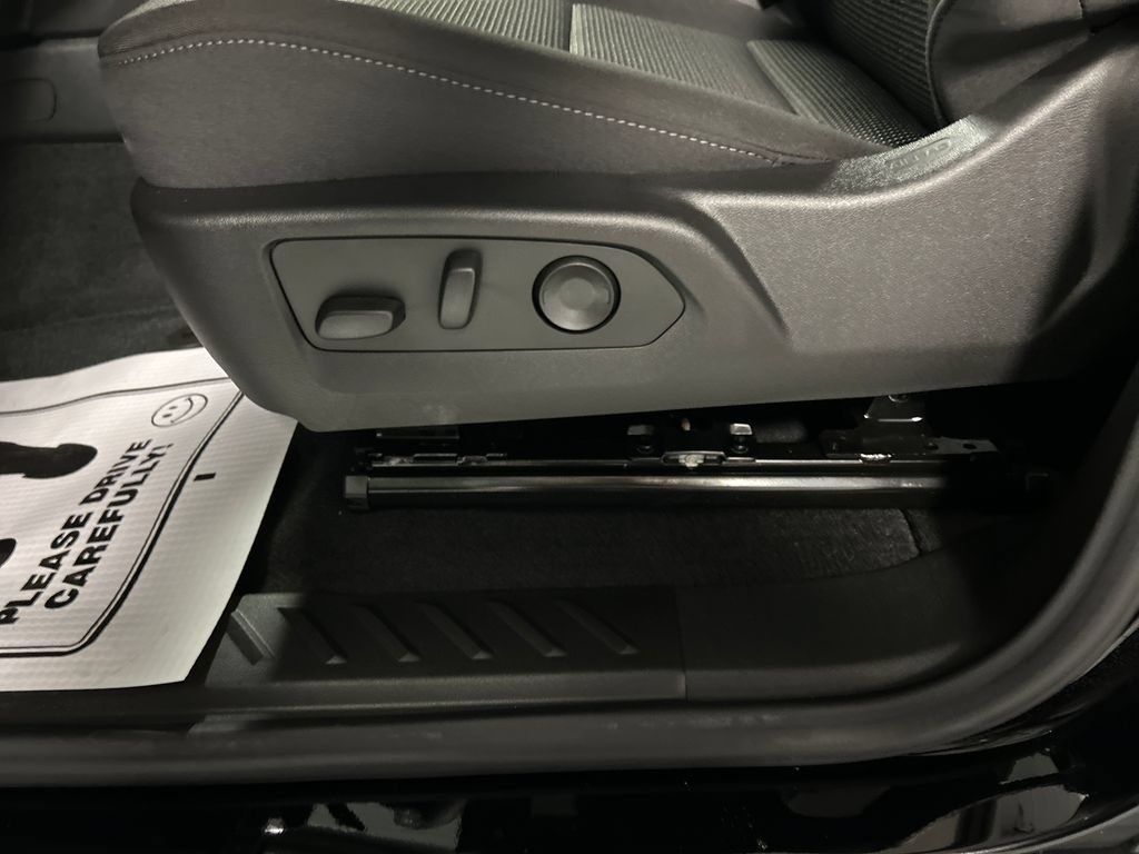 New 2026 GMC Canyon Elevation w/ Convenience Package AWD/4WD image 11