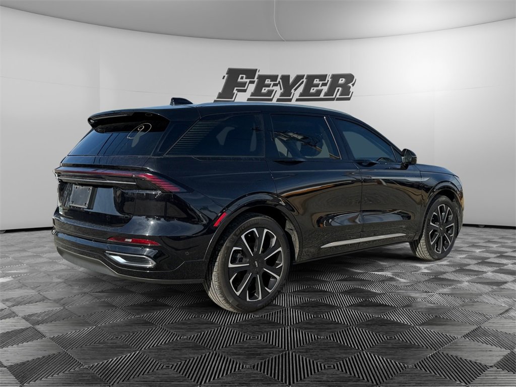 Used 2024 Lincoln Nautilus Reserve w/ Equipment Group 203A image 5