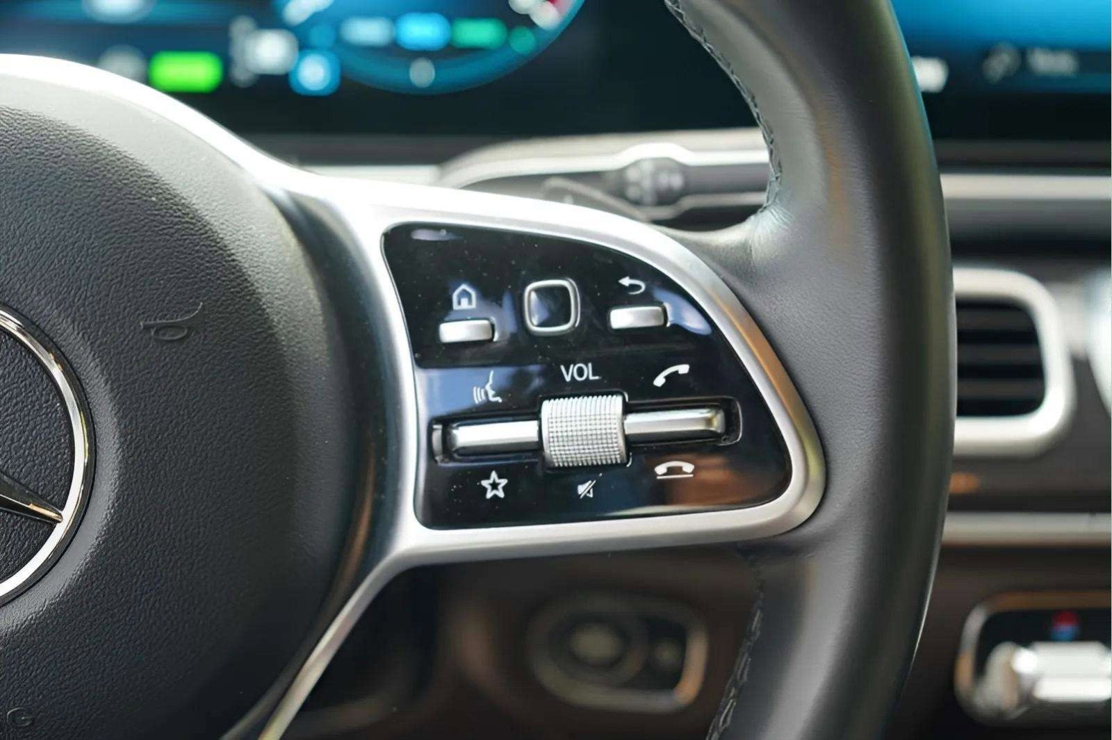 Used 2022 Mercedes-Benz GLS 450 4MATIC image 40