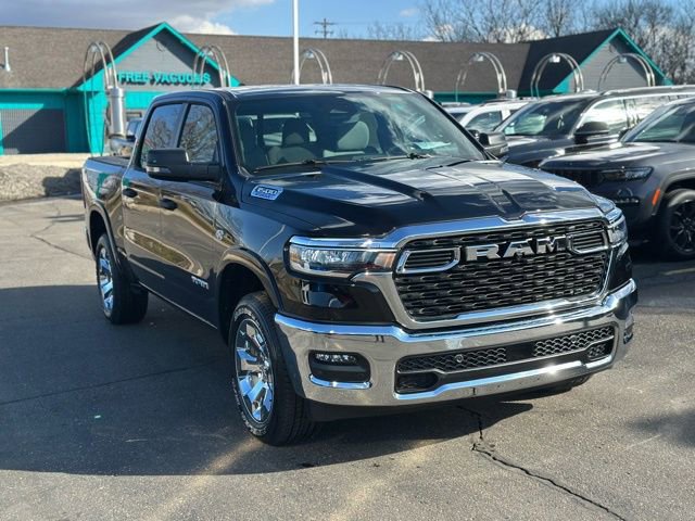 New 2026 RAM 1500 4x4 Crew Cab image 4