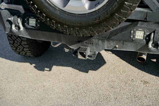 Used 2016 Jeep Wrangler Unlimited Sahara w/ Connectivity Group image 9