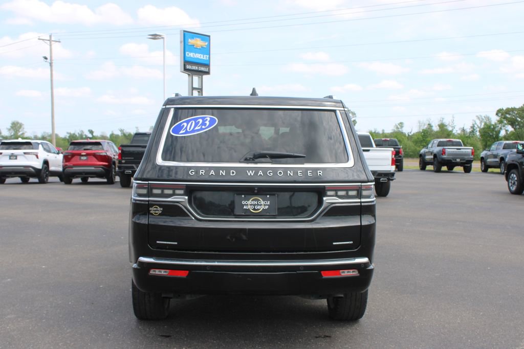 Used 2023 Jeep Grand Wagoneer Series II w/ Flexible Seating Group AWD/4WD image 8