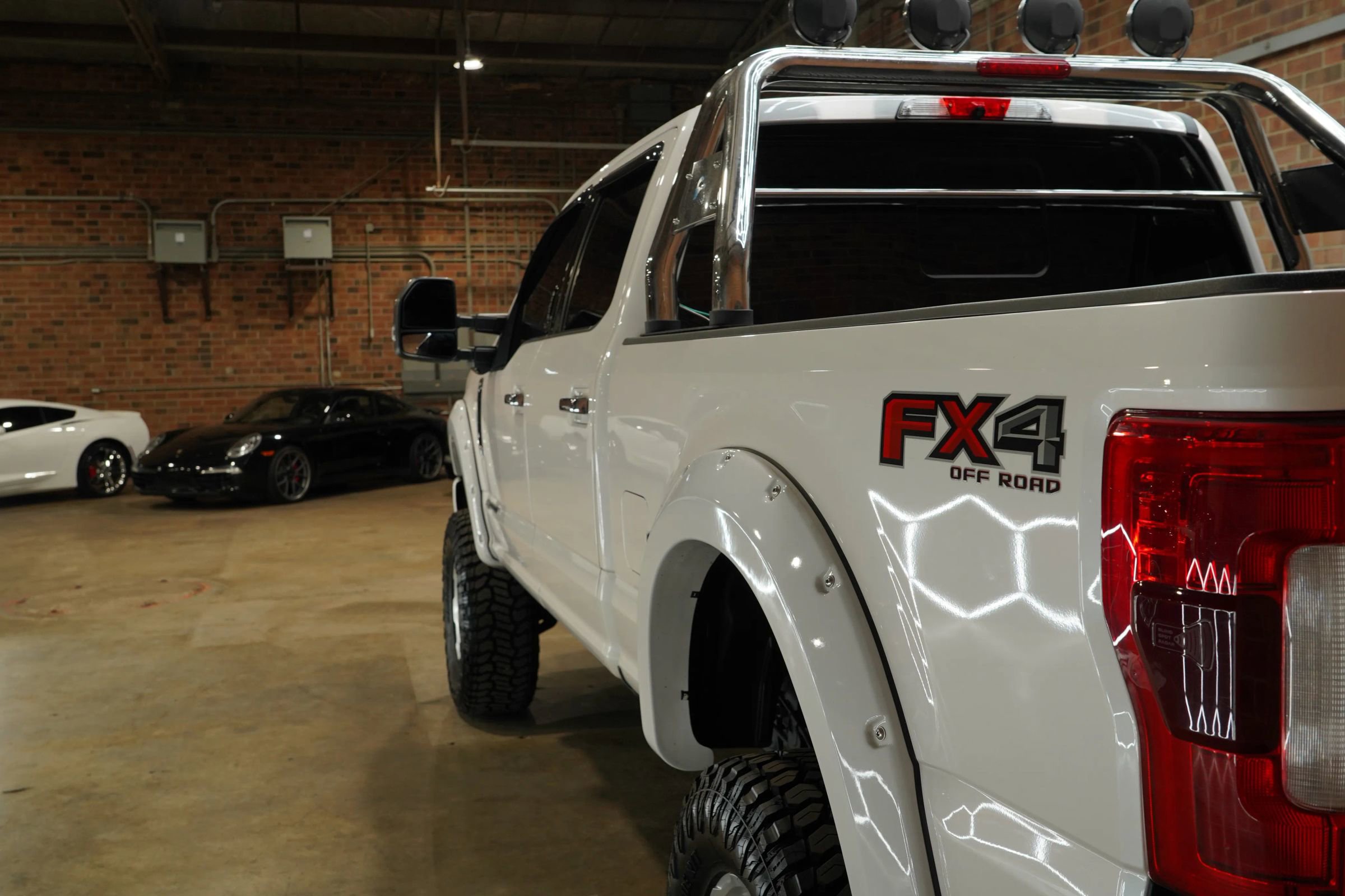 Used 2019 Ford F350 Platinum w/ Platinum Ultimate Package image 18