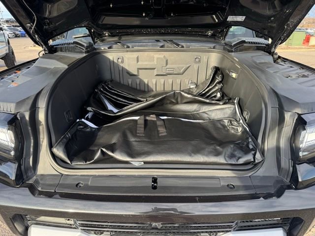 Used 2026 GMC Hummer EV SUV image 28