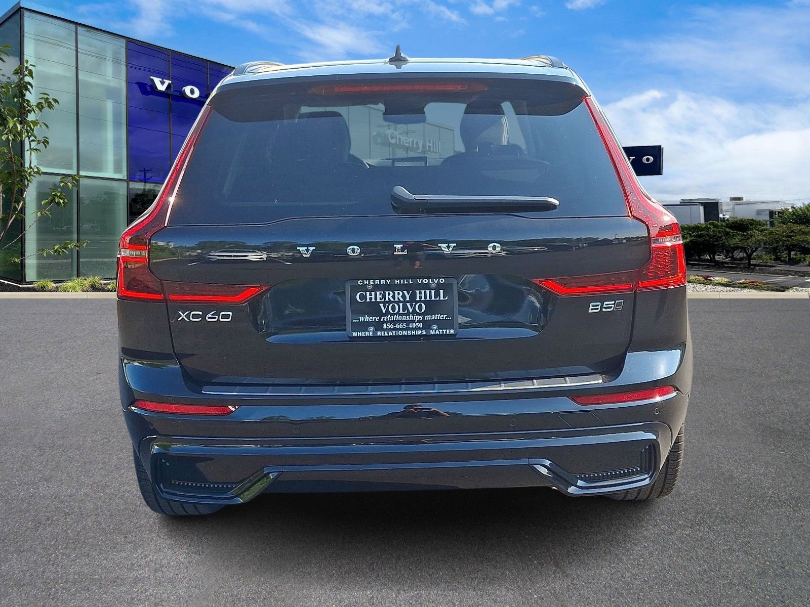 New 2026 Volvo XC60 B5 Ultra w/ Protection Package Premier image 5