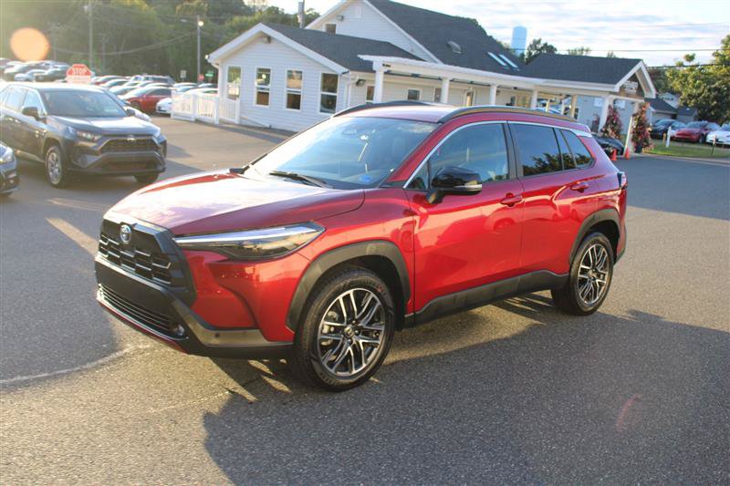 Used 2026 Toyota Corolla Cross XLE AWD/4WD image 4