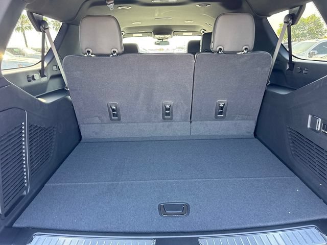 New 2026 Chevrolet Suburban Premier RWD image 12