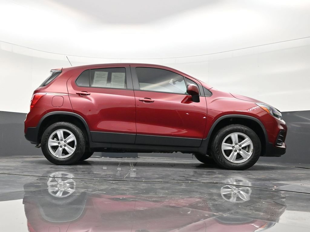 Used 2022 Chevrolet Trax LS AWD/4WD image 26