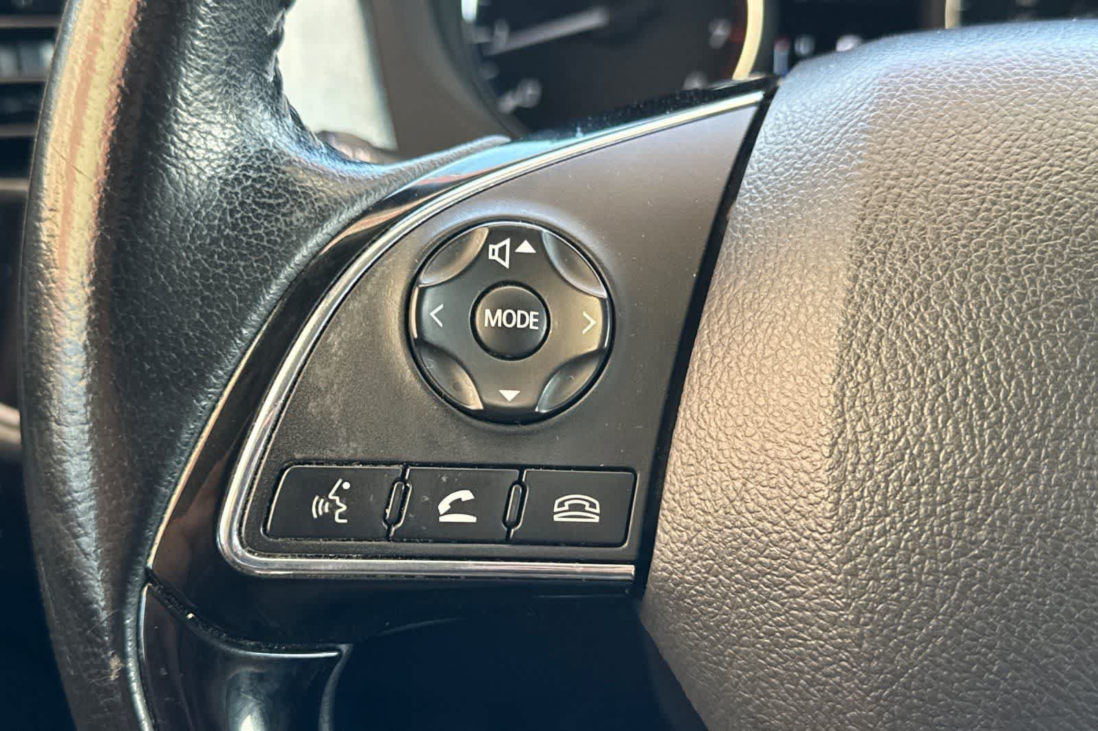 Used 2020 Mitsubishi Outlander SE AWD/4WD image 30
