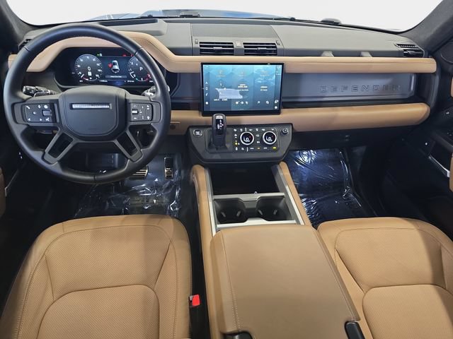 Certified 2025 Land Rover Defender 110 V8 AWD/4WD image 10