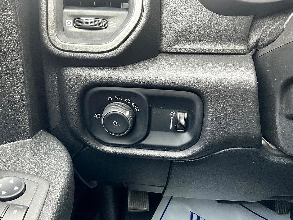 Used 2022 RAM 3500 Tradesman image 14