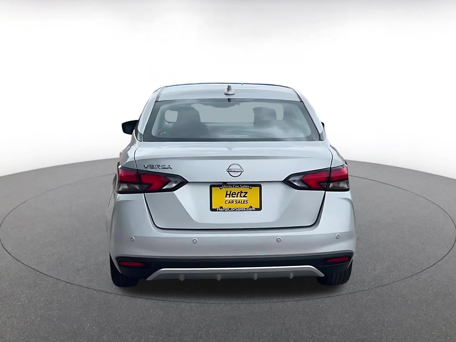 Used 2025 Nissan Versa SV FWD image 12