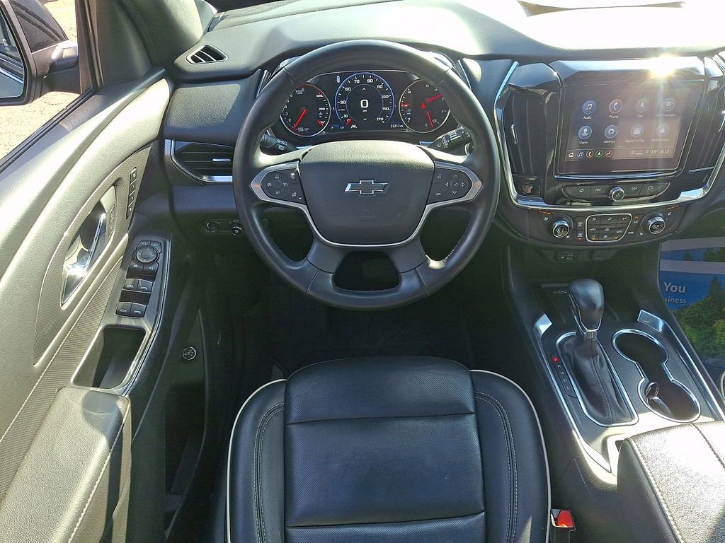 Certified 2023 Chevrolet Traverse Premier w/ Redline Edition image 11