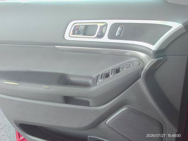 Used 2015 Ford Explorer XLT w/ Equipment Group 202A AWD/4WD image 15