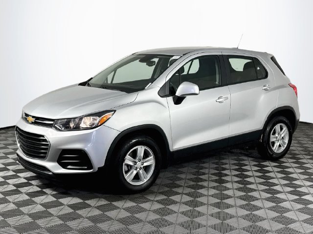 Used 2019 Chevrolet Trax LS FWD image 4