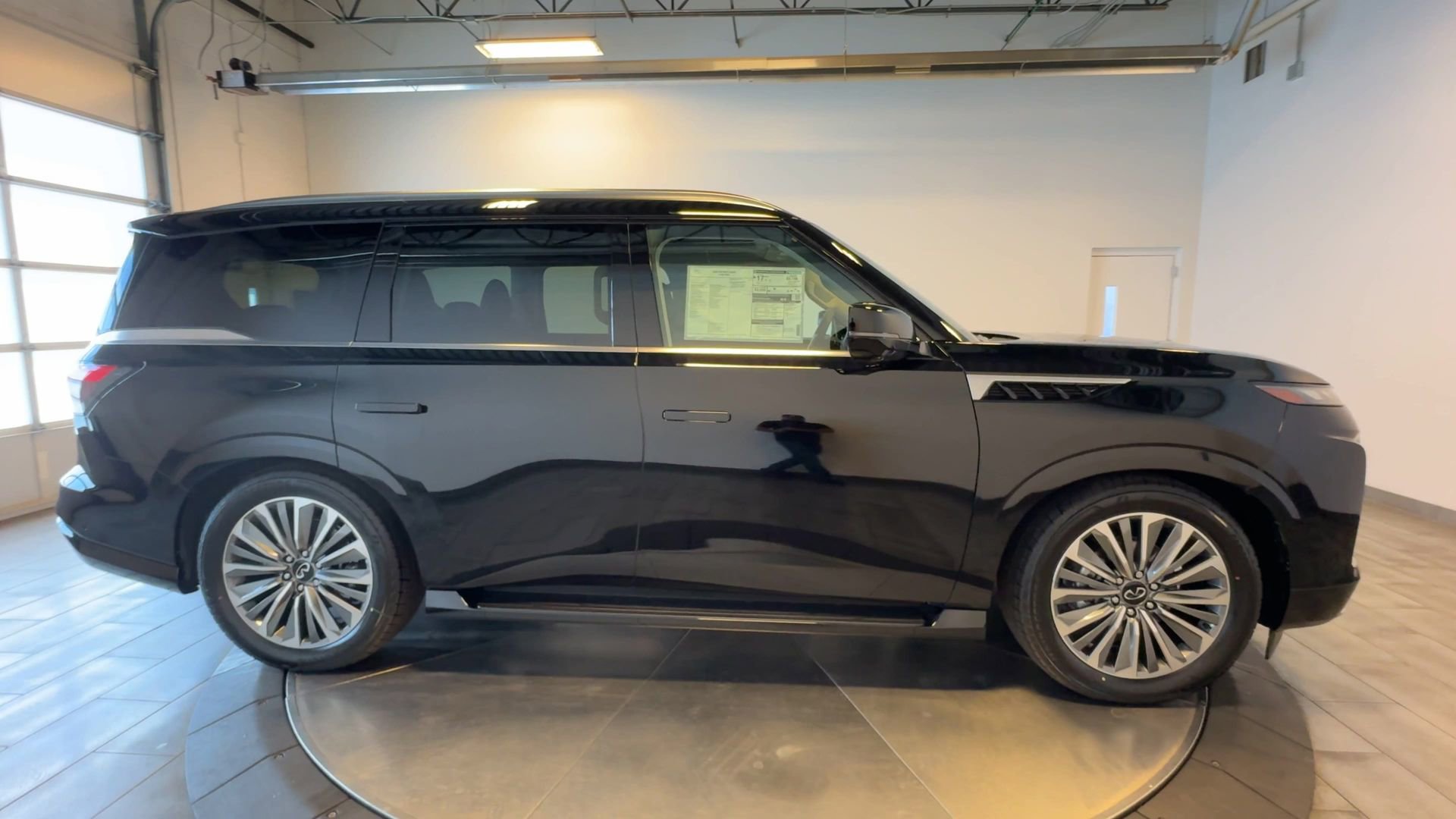 New 2026 INFINITI QX80 Luxe AWD/4WD image 9