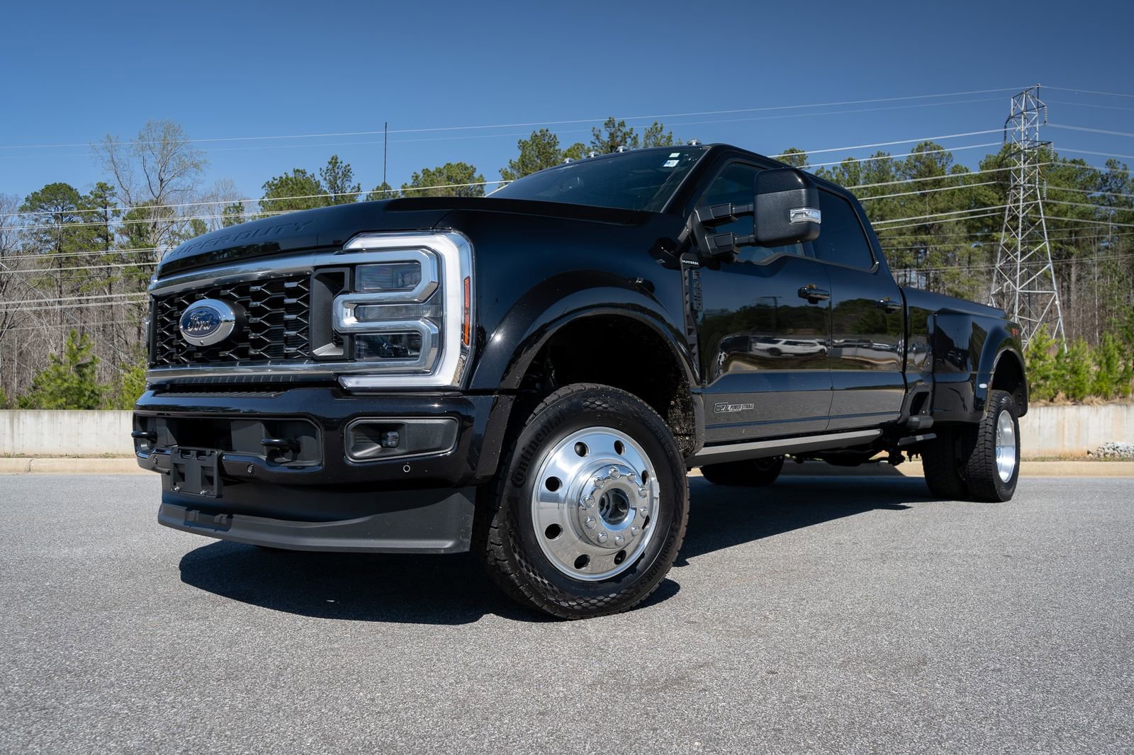 Used 2025 Ford F450 Platinum w/ FX4 Off-Road Package image 5