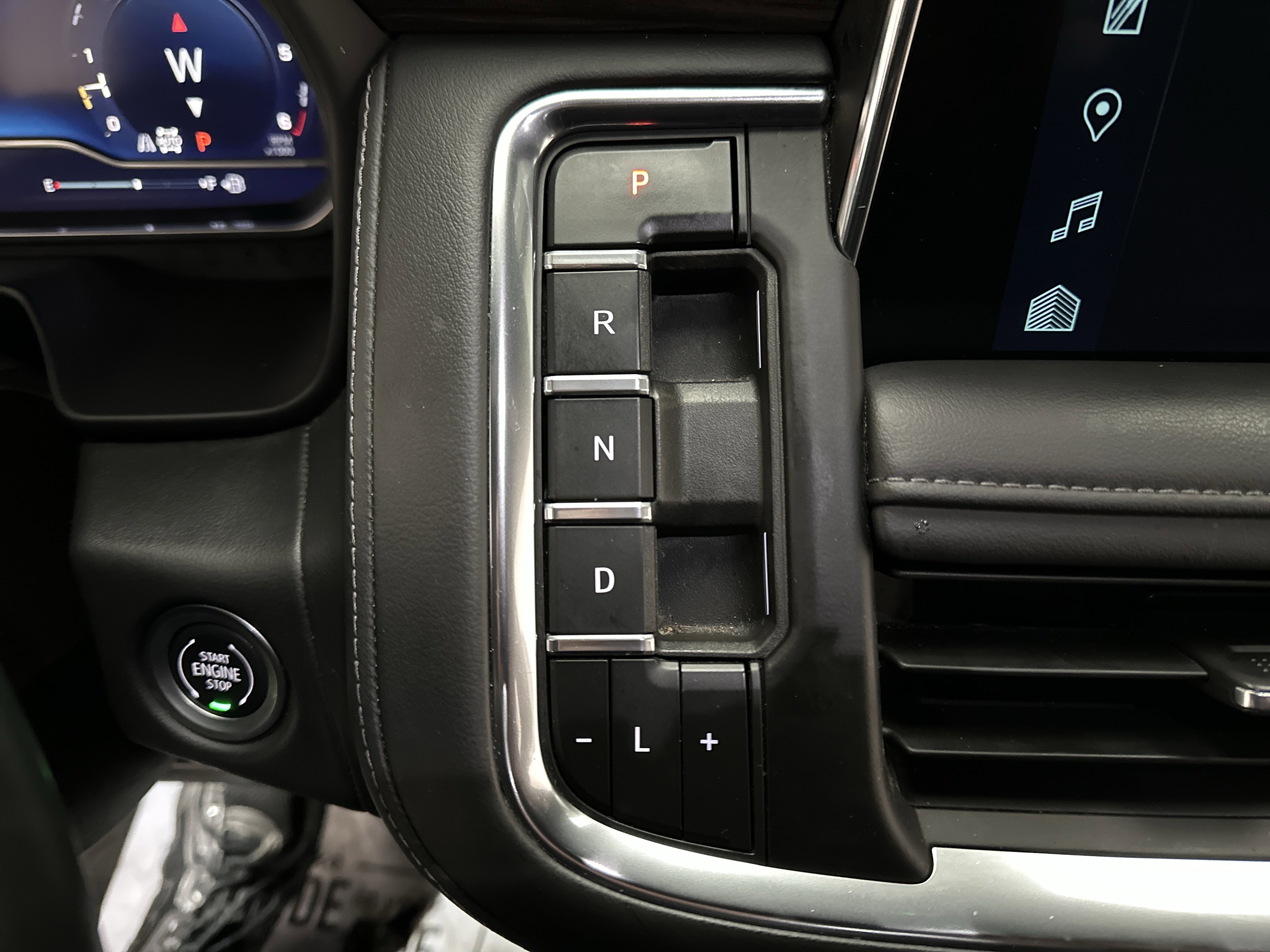 Used 2024 Chevrolet Tahoe LT image 40