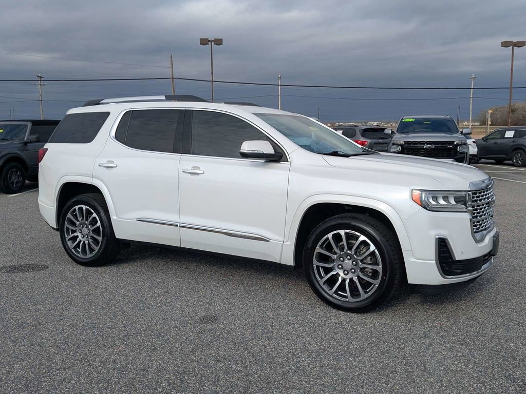 Used 2021 GMC Acadia Denali w/ Denali Ultimate Package image 3