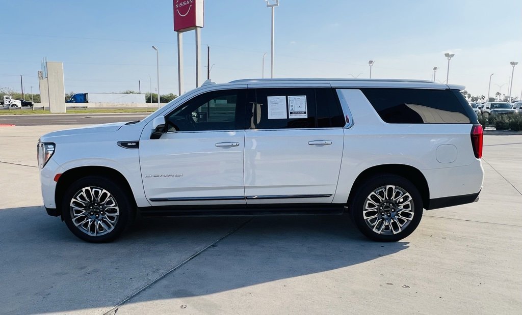 Used 2024 GMC Yukon XL Denali Ultimate image 4