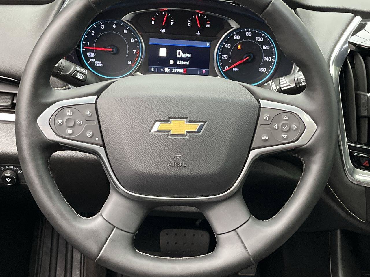 Certified 2023 Chevrolet Traverse LT w/ LT Premium Package AWD/4WD image 17
