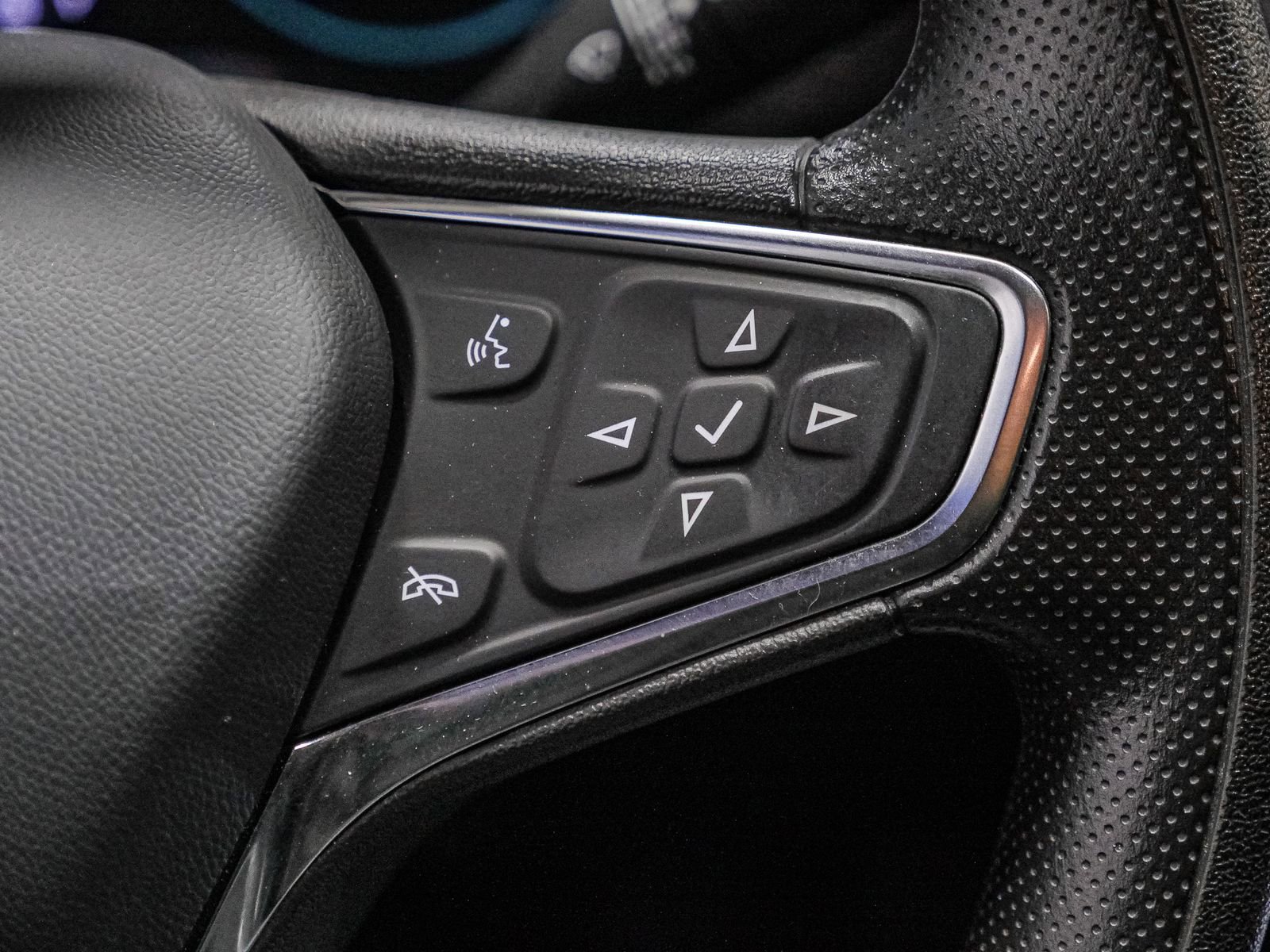 Used 2023 Chevrolet Malibu LT image 32