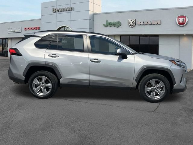 Used 2022 Toyota RAV4 XLE FWD image 8